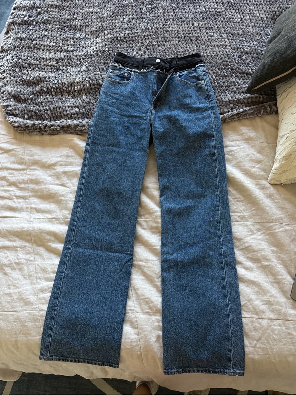 Abercrombie & Fitch 90s Relaxed Jean high rise two tone